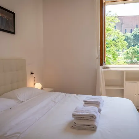 Porta Ovile Civico 5 *