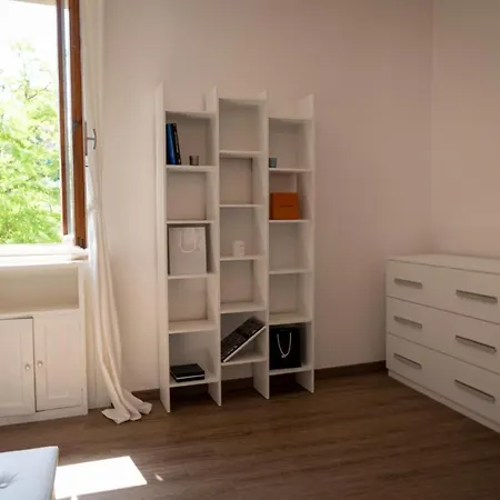 Porta Ovile Civico 5 * Siena